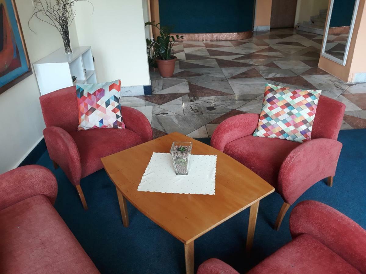 Hotel Kras Rožňava エクステリア 写真